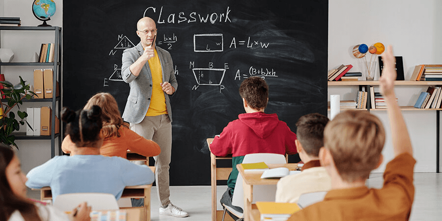 Pree SMS Hero Background